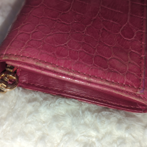 Miu Miu Authentic Pink Patent Leather Croc-Embossed Chain Wallet Luxury - Picture 4 of 10